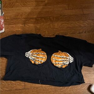 Skeleton Hands Pumpkin crop T-Shirt